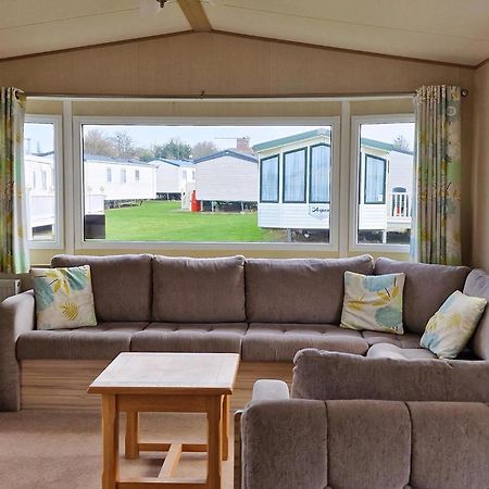 8 Berth Caravan For Hire At Manor Park Near To A Great Beach Ref 23041C 亨斯坦顿 外观 照片