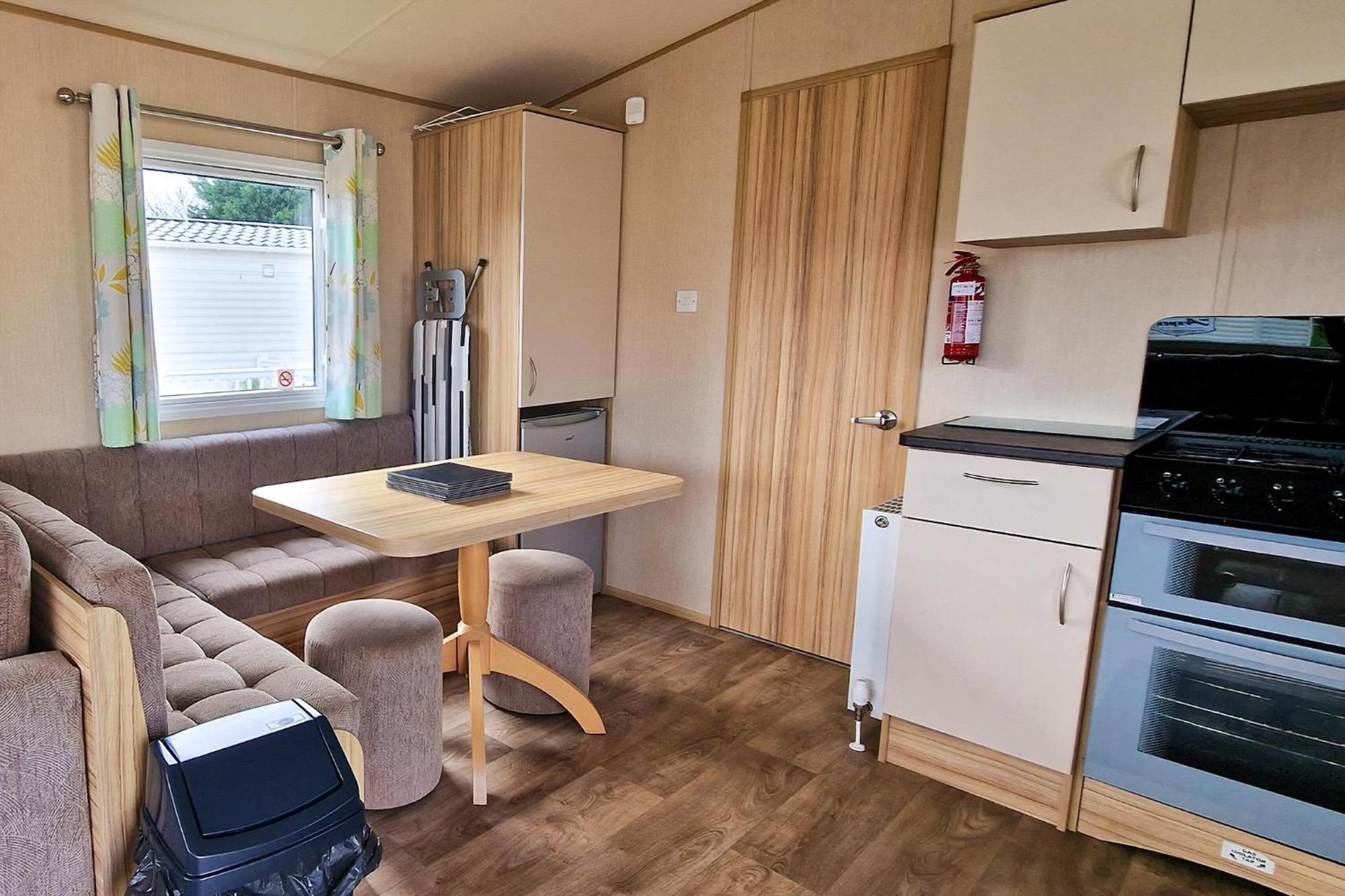 8 Berth Caravan For Hire At Manor Park Near To A Great Beach Ref 23041C 亨斯坦顿 外观 照片